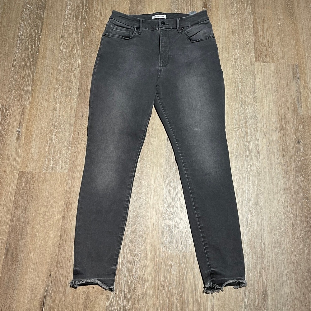 Good American Good Legs Crop High Rise Distressed Fray Hem Gray Jeans Size 10/30 - Picture 3 of 9